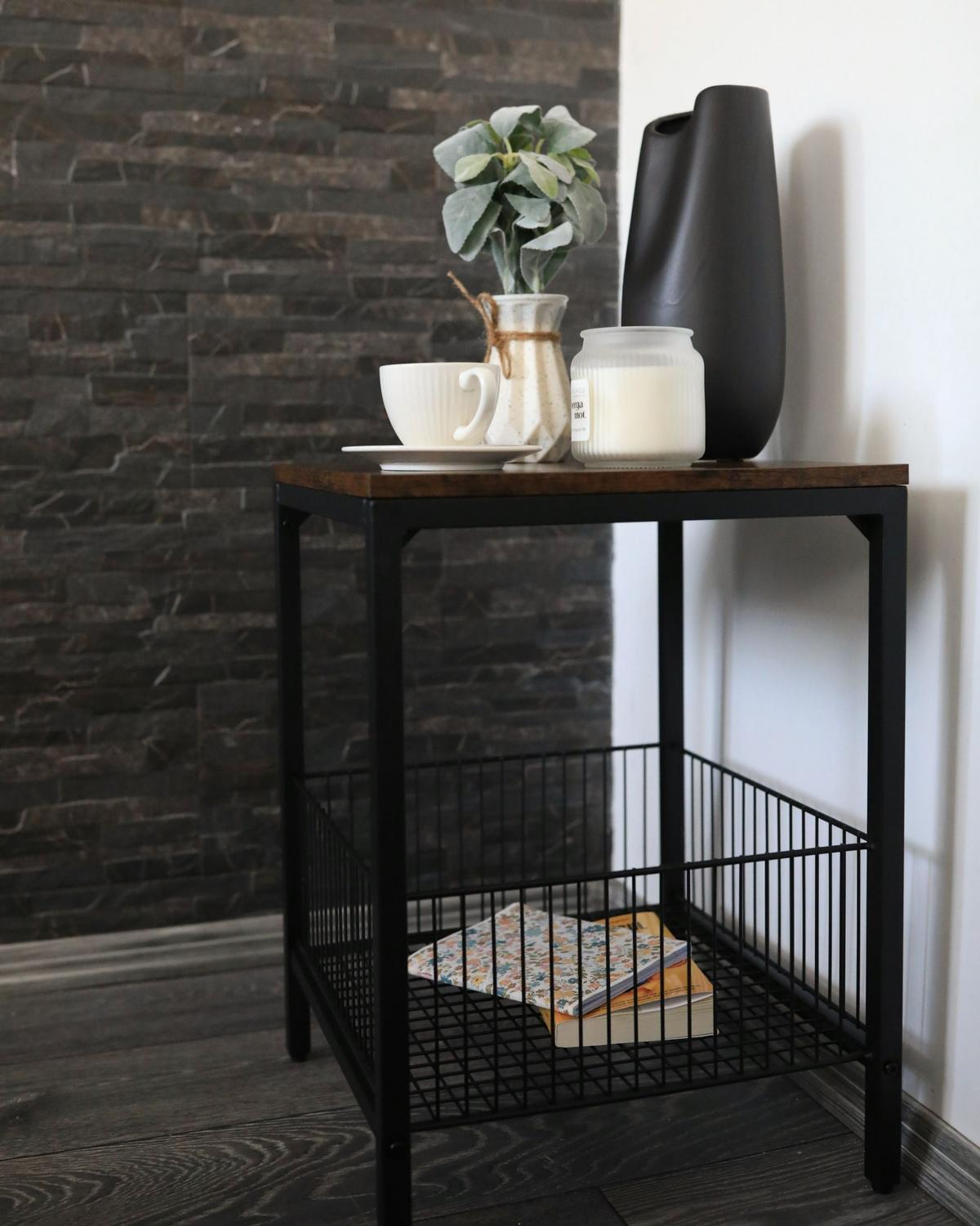 BEISTELLTISCH dunkler Holzfarbton/schwarz quadratisch 40/40 cm Kenner - Dunkelbraun/Schwarz, Holzwerkstoff (40/40/55cm) - Beliani