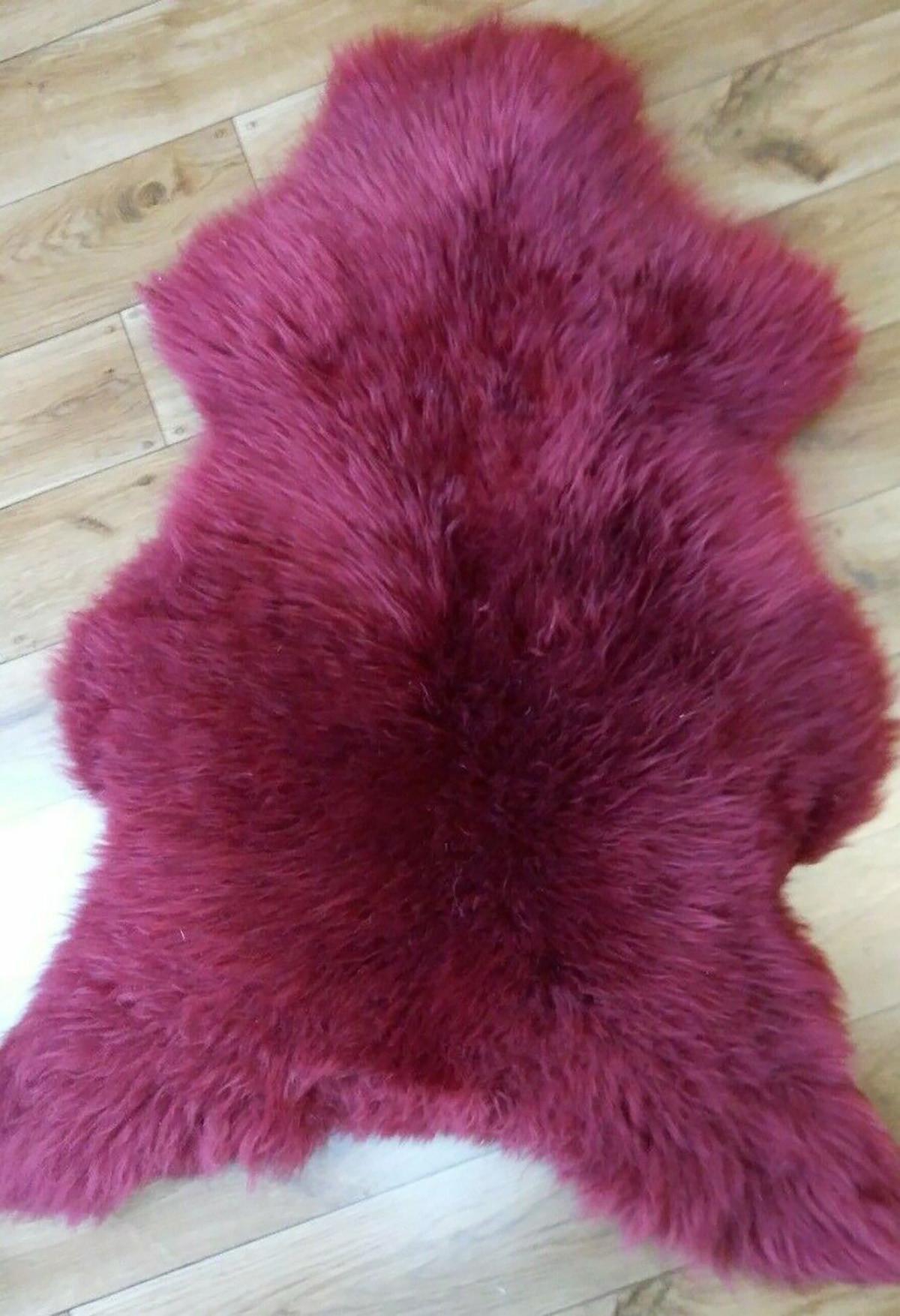 FELL Öko Lammfell Schaffell Bordeaux Rot ca. 105 cm - Bordeaux/Rot, Fell (55/105cm) - Provellus