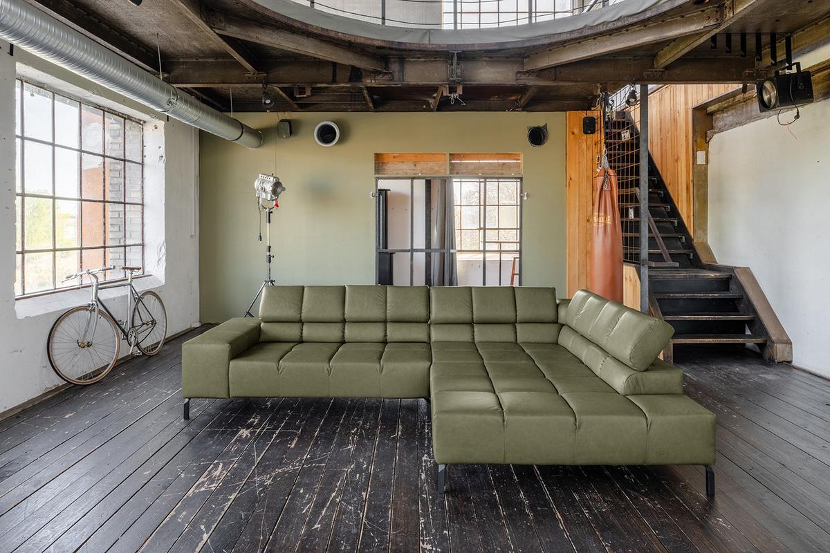 ECKSOFA NELSON Grün Leder - Schwarz/Olivgrün, Leder/Metall (321/216cm) - KAWOLA