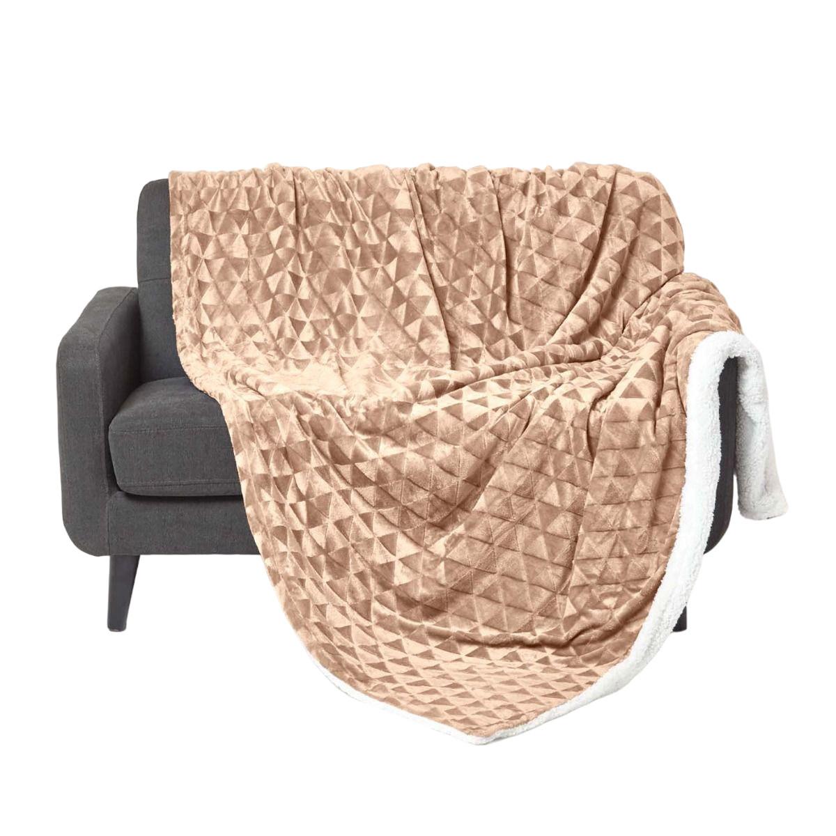 KUSCHELDECKE Sherpa 130/160 cm, Samtdecke mit Dreieckmuster - Hellbraun, Textil (130/160cm) - Homescapes