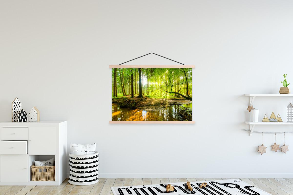 POSTER MIT MAGNETLEISTEN Wald - Landschaft - Wasser - Bäume - Sonne - Grün - Natur Magnetleiste 120x80 cm - Grün, Textil (120/80/0.15cm) - MuchoWow