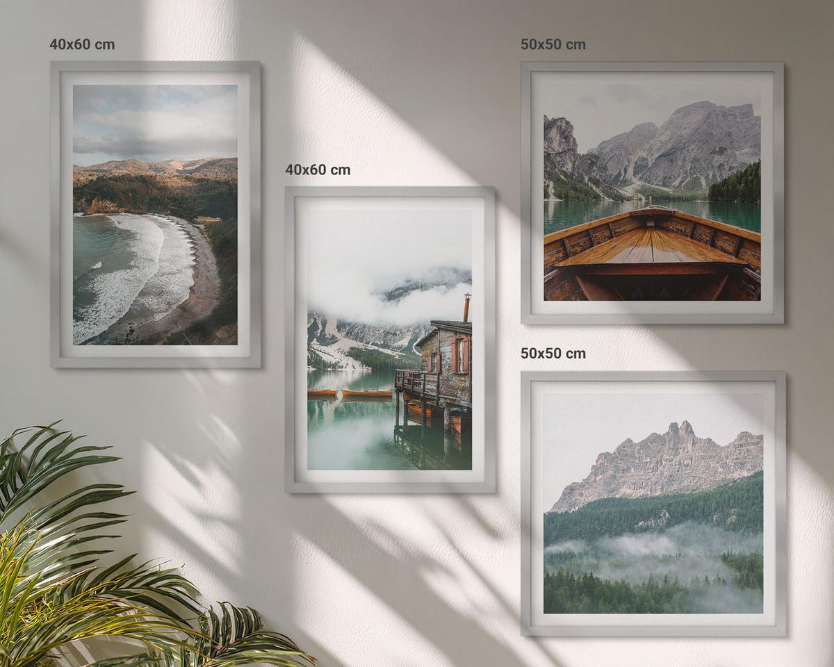 BILDER SET 4er Set - 50x50 cm & 40x60 cm Silberner Rahmen - Holzhausboot an Bergstränden - Silberfarben, Kunststoff (50/50cm) - TULUP