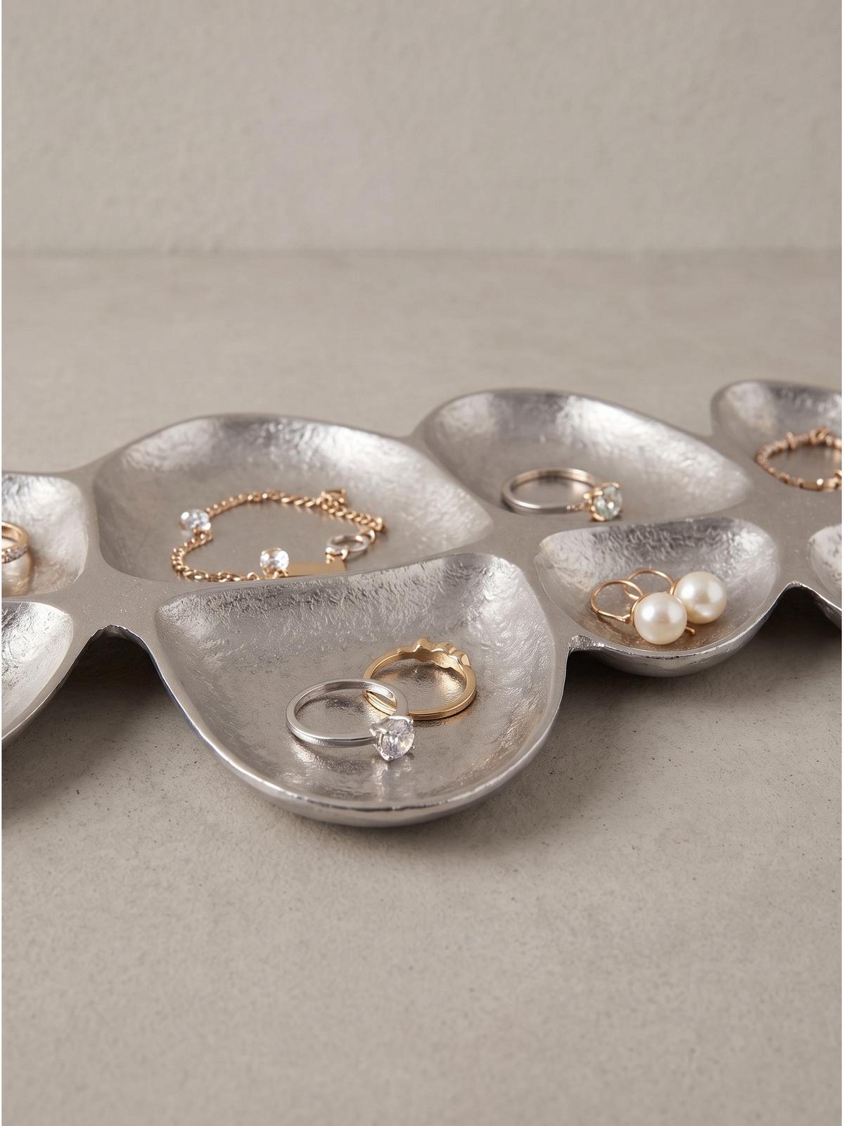 DEKOSCHALE NUMANA, Aluminium, handgefertigt, Silber, 60,5 x 17,5 x 3 cm - Silberfarben, Metall (3cm) - KADIMA DESIGN