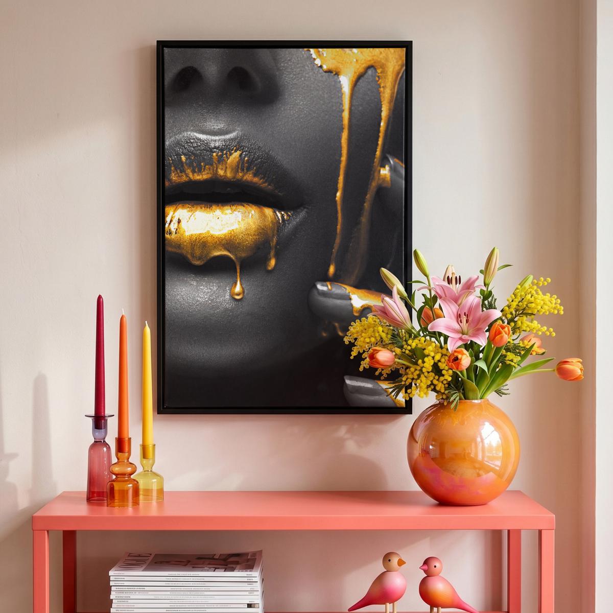 LEINWAND Bilder mit Rahmen - Frau - Schwarz - Gold - Gesicht - Lippen - 40x60 - Goldfarben, Textil (40/60cm) - MuchoWow