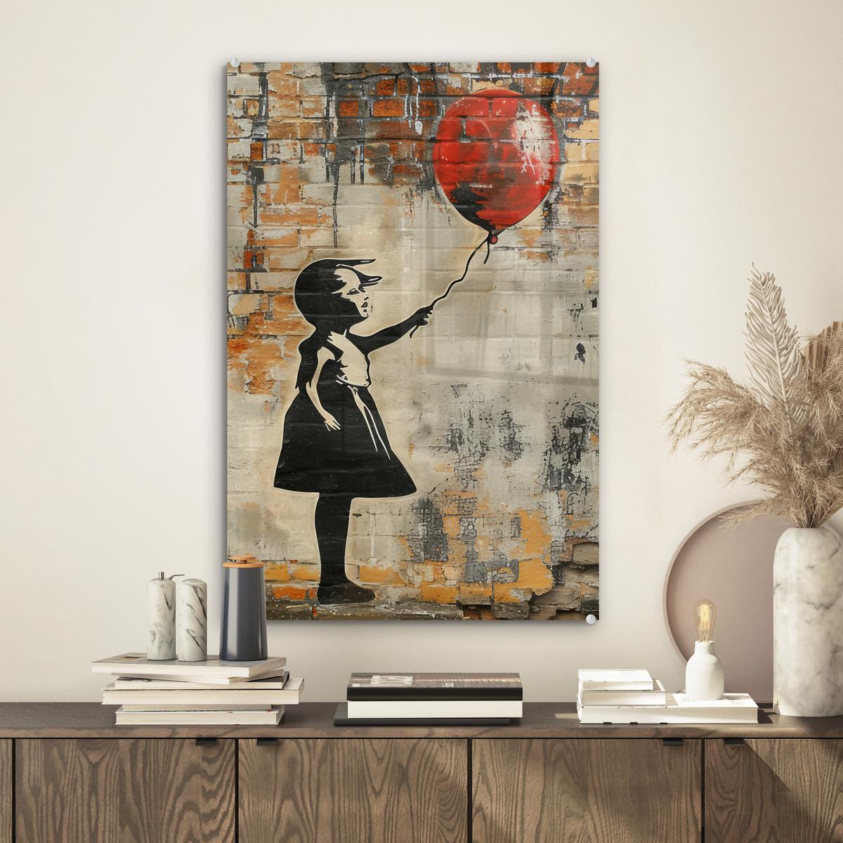 ACRYLGLASBILD Graffiti - Banksy - Mädchen - Straßenkunst Wanddeko Wohnzimmer 40x60 cm - Sandfarben, Glas (40/60cm) - MuchoWow