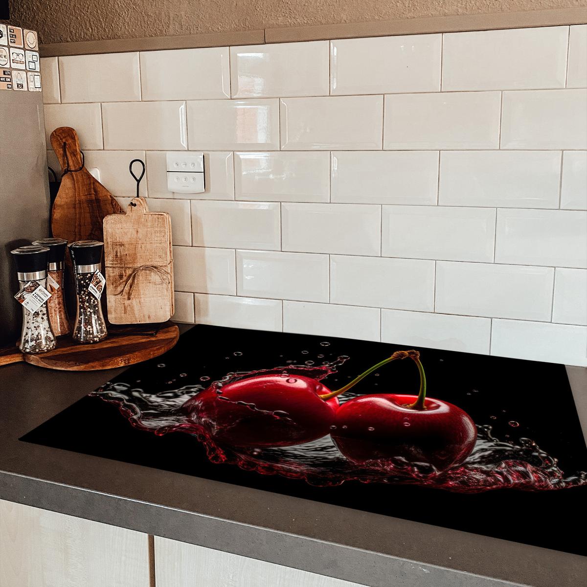 HERDABDECKPLATTE Kirsche - Rot - Frucht - Wasser - Schwarz Induktionsmatte 81x52 cm - Kirschrot, Kunststoff (81/52/0.2cm) - MuchoWow