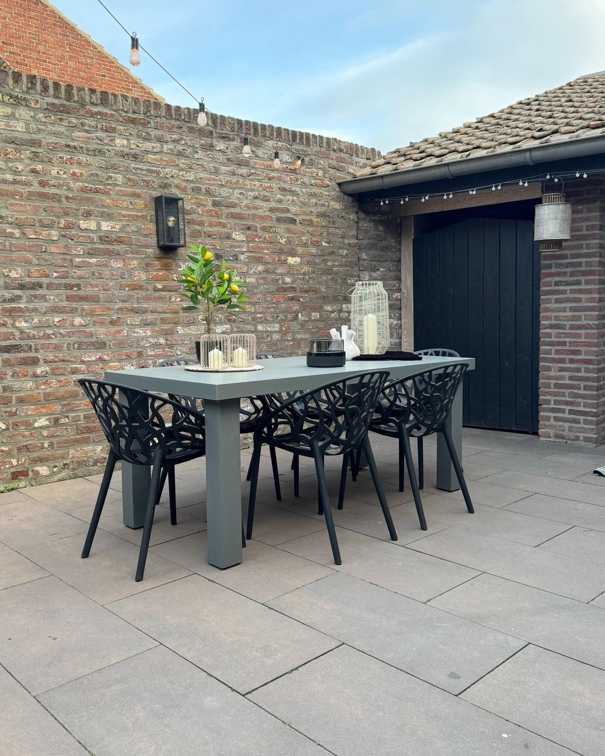 GARTENTISCH Beton grau matt 180/90 cm Taranto - Grau, Stein (180/90/76cm) - Beliani