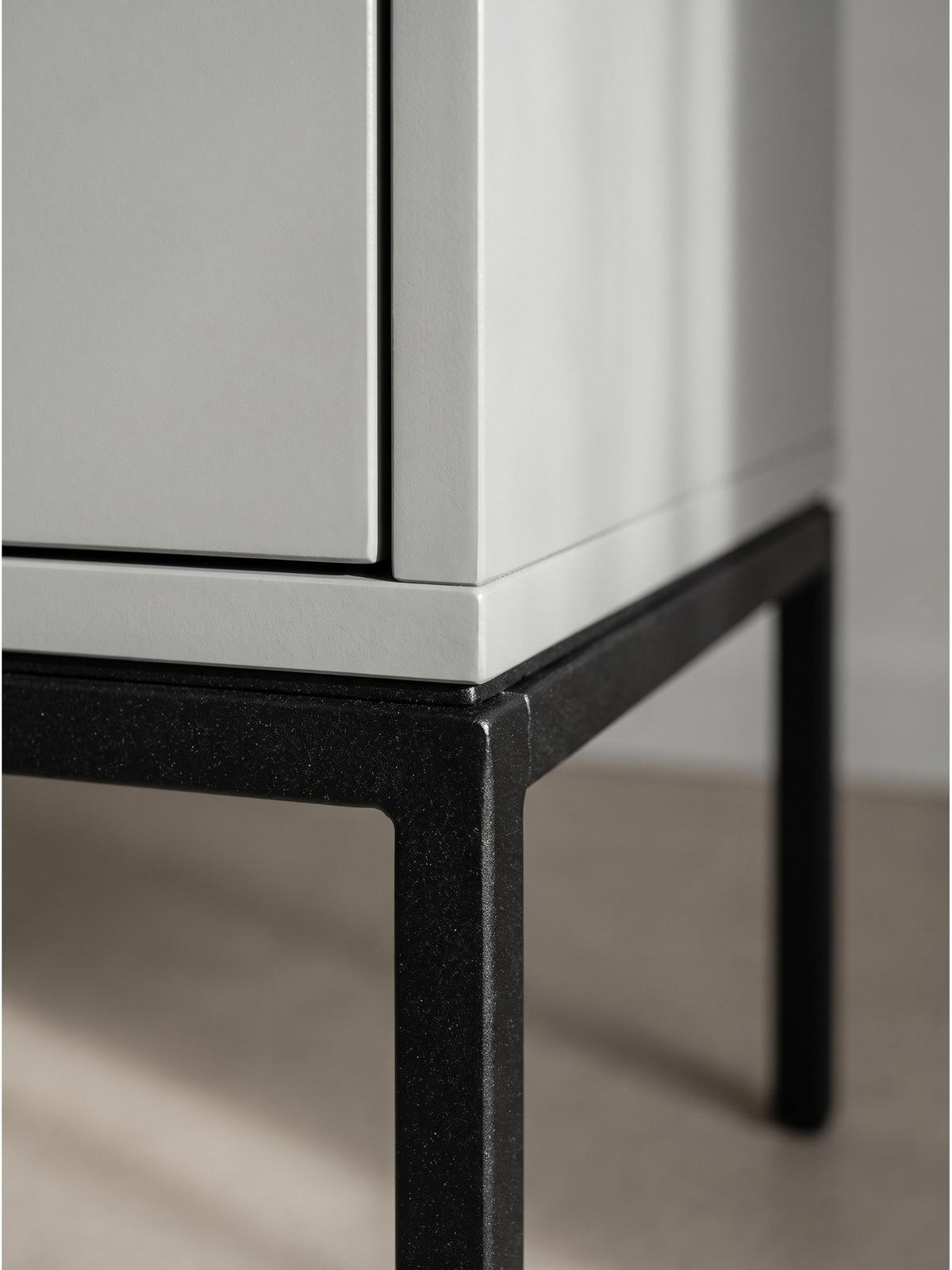 LOWBOARD GAETA, MDF, Hellgrau, 150 x 37 x 46 cm - Schwarz/Grau, Holzwerkstoff/Metall (150/46/37cm) - KADIMA DESIGN