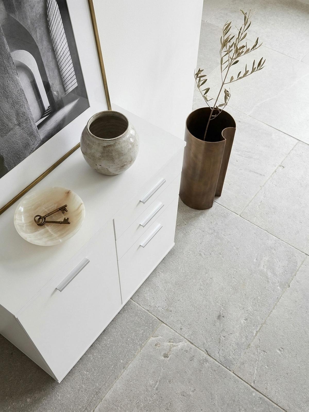 KOMMODE – Weiß, 2 Türen, 2 Schubladen, kratzfest, melaminbeschichtet - Weiß, Holz/Kunststoff (71/78/36cm) - KADIMA DESIGN
