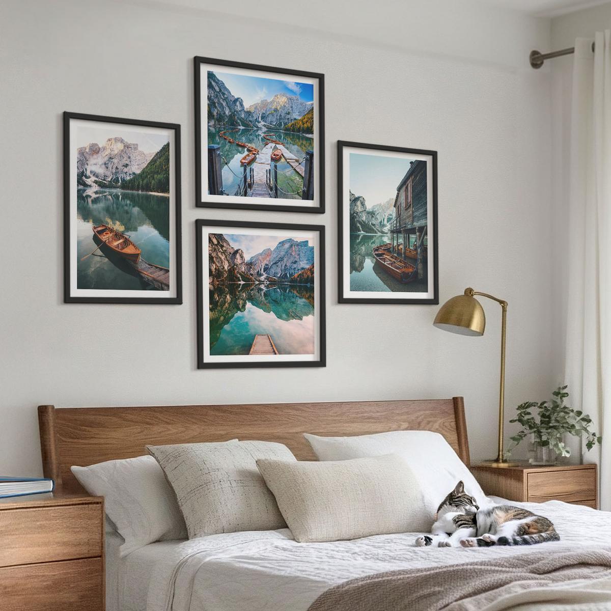 BILDER SET 4er Set - 50x50 cm & 40x60 cm Schwarzer Rahmen - See, Berge, Boote, Ferienhaus - Schwarz, Kunststoff (50/50cm) - TULUP