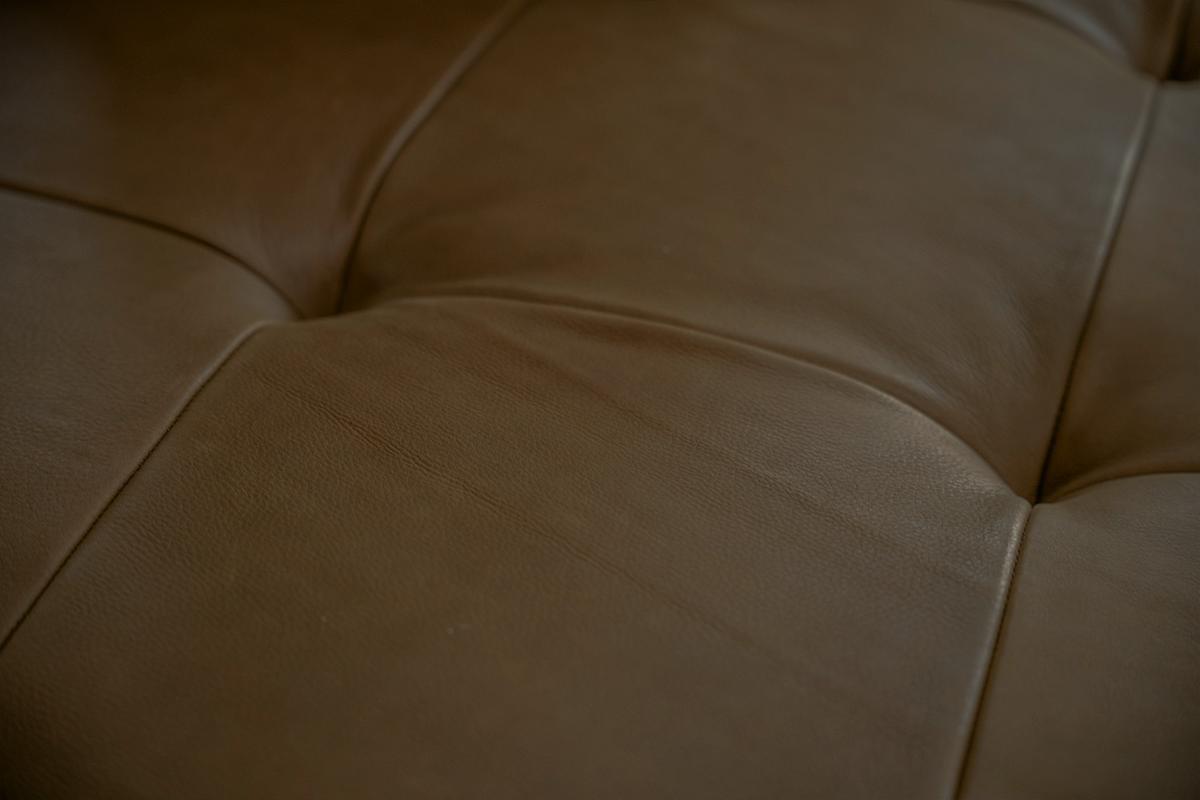 HOCKER WIOLO Dunkelbraun Leder - Dunkelbraun/Silberfarben, Leder/Metall (110/42/110cm) - KAWOLA