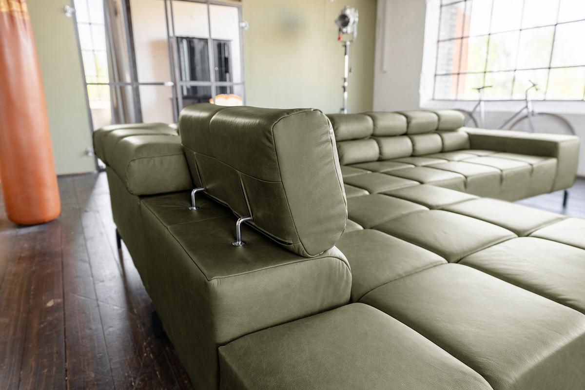 ECKSOFA NELSON Grün Leder - Schwarz/Olivgrün, Leder/Metall (321/216cm) - KAWOLA