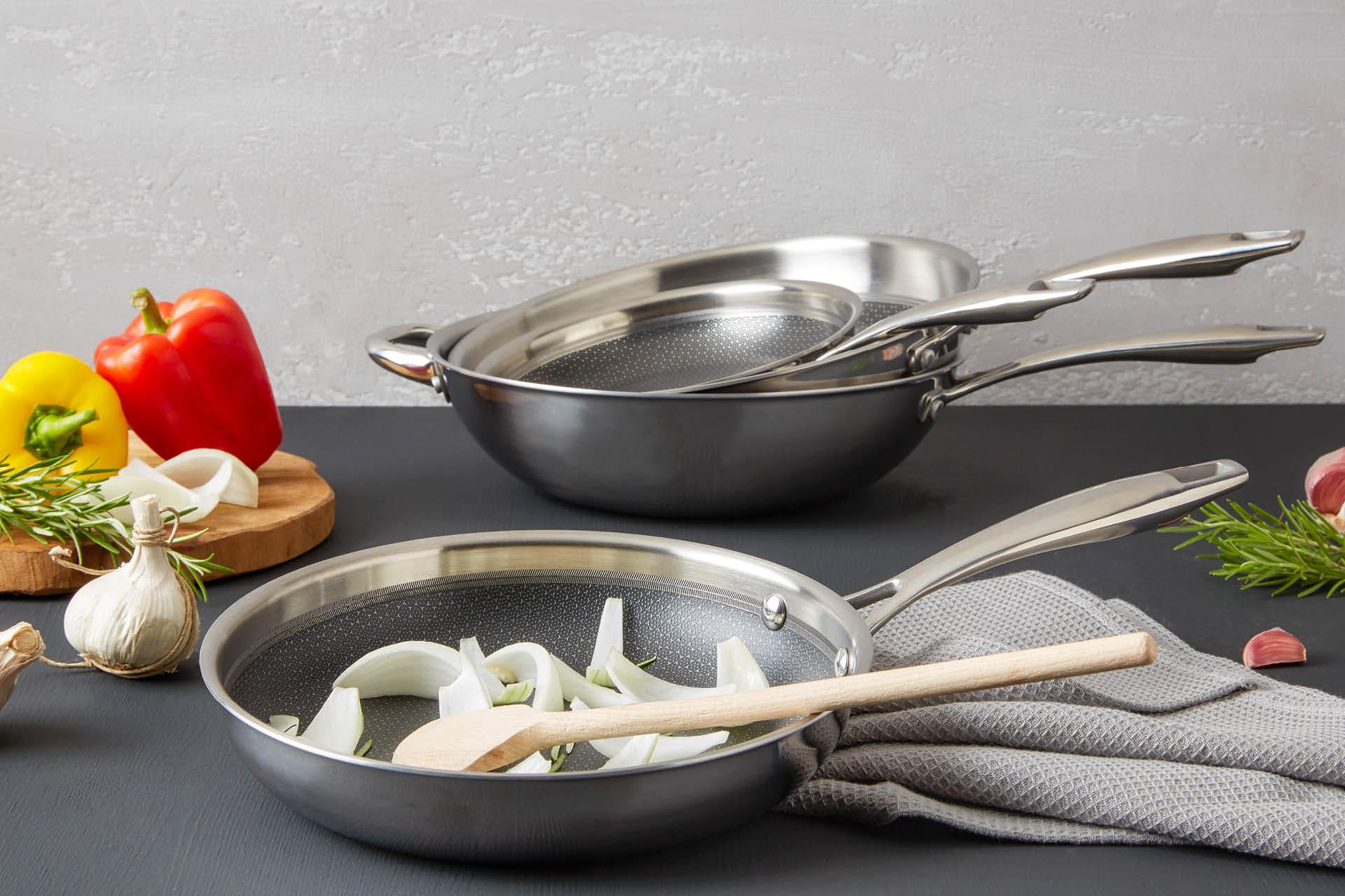 Látványkép serpenyők