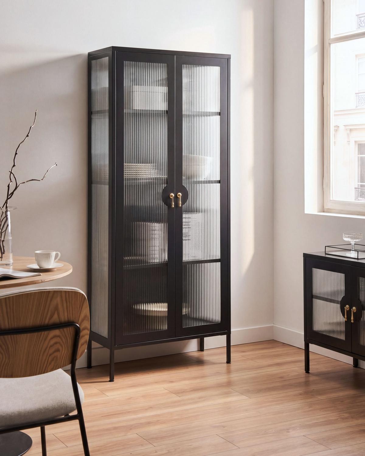 VITRINE mit Glastüren Metall Schwarz Gleora - Schwarz, Metall (80/180/35cm) - Beliani