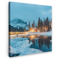 LEINWANDBILD Winterlandschaft - Natur - Haus - Berge - Schnee Deko Groß 90x90 cm - Hellblau, Textil (90/90cm) - MuchoWow