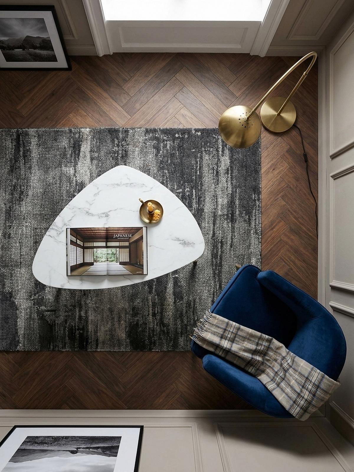 COUCHTISCH mit Marmor Optik, Dreibein, Metall-Gestell, Dreieckig, Weiß 90x60x41 cm - Goldfarben/Weiß, Holzwerkstoff/Metall (60/90/41cm) - KADIMA DESIGN