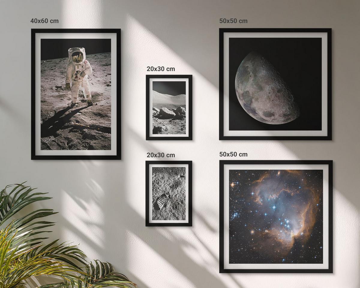 BILDER SET 5er Set - 50x50 cm & 20x30 cm & 40x60 cm Schwarzer Rahmen - Astronautenfoto vom Mond - Schwarz, Kunststoff (40/60cm) - TULUP