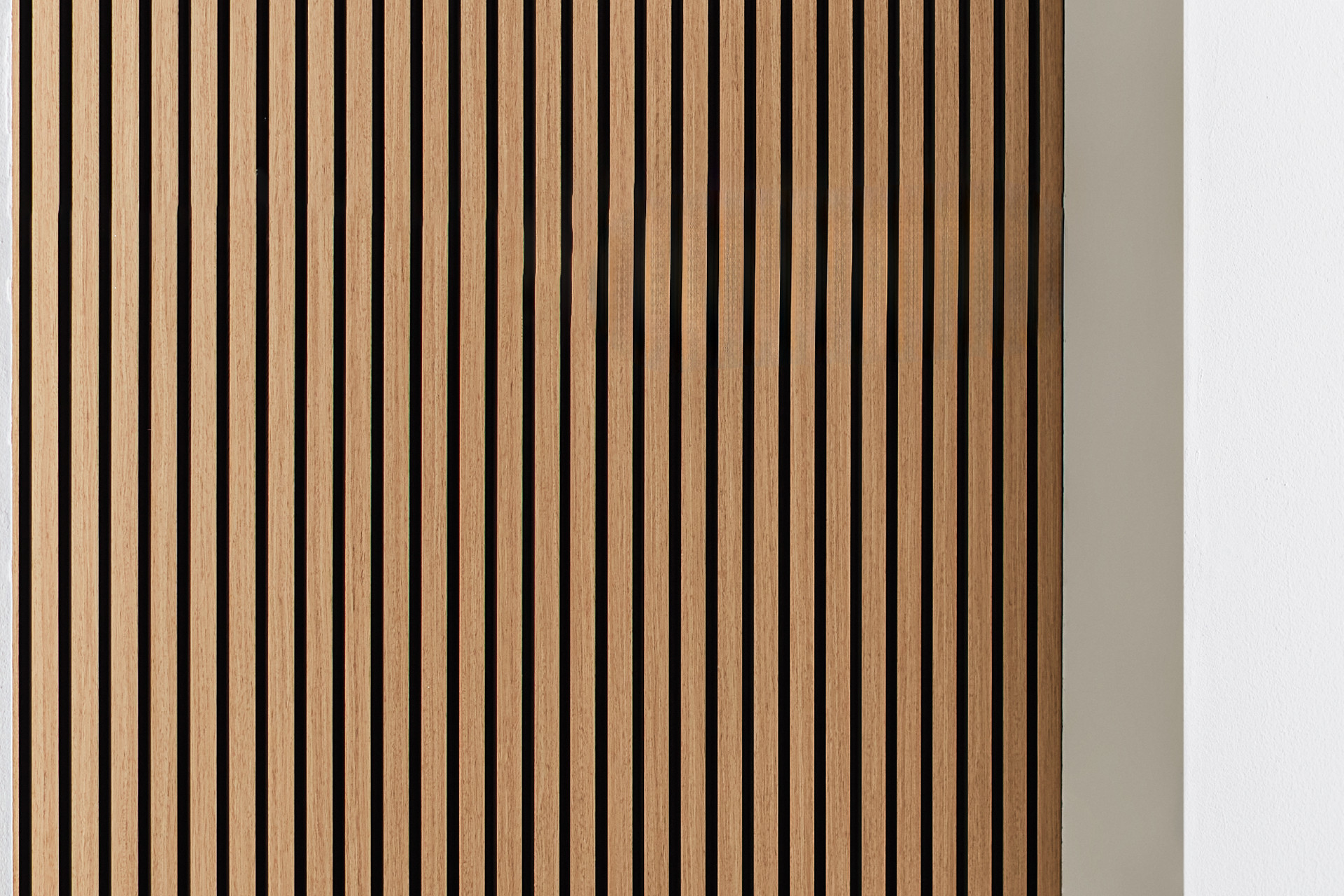 Akustikpaneele Echtholz Eiche furniert und Nachbildung Schwarz Filz