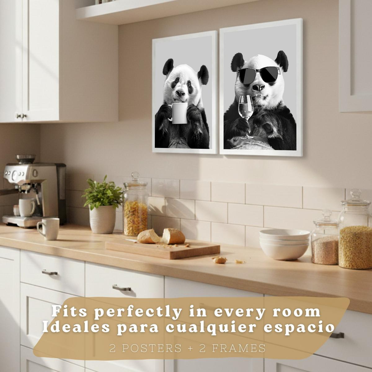 POSTER 2er Set Lustige Panda-Wandbilder Schwarz Weiß Tier Weinglas und Kaffeetasse Küche Wanddeko Rahmenlos A4 - Weiß, Papier (29.7/1/21cm) - Nacnic