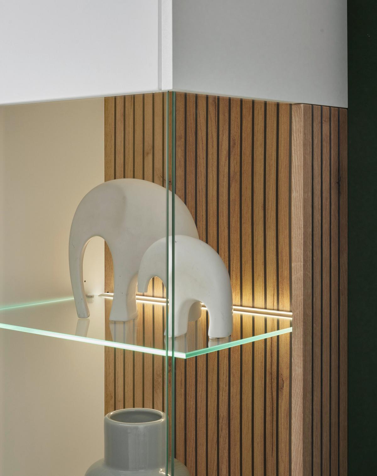 WOHNWAND 4-teilig weiß matt, Eiche 320 cm, Wohnkombination mit viel Stauraum und Soft-Close - Eichefarben/Schwarz, Glas/Holzwerkstoff (320/180/42cm) - Furn.Design