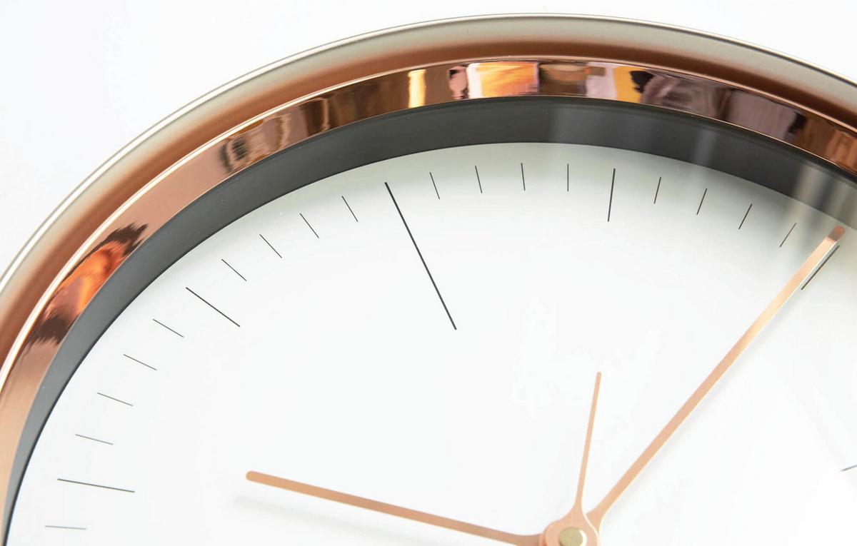 WANDUHR Design Weiß 33/33 cm - Weiß, Glas/Holzwerkstoff (32.7/32.7/8cm) - ONZENO