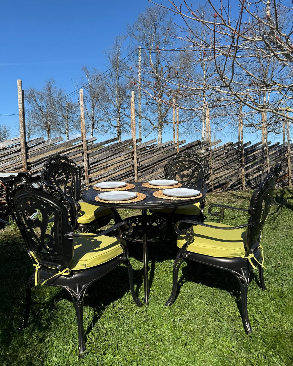 GARTENMÖBEL SET 4-Sitzer Aluminium dunkelbraun Sapri - Braun/Grün, Metall - Beliani
