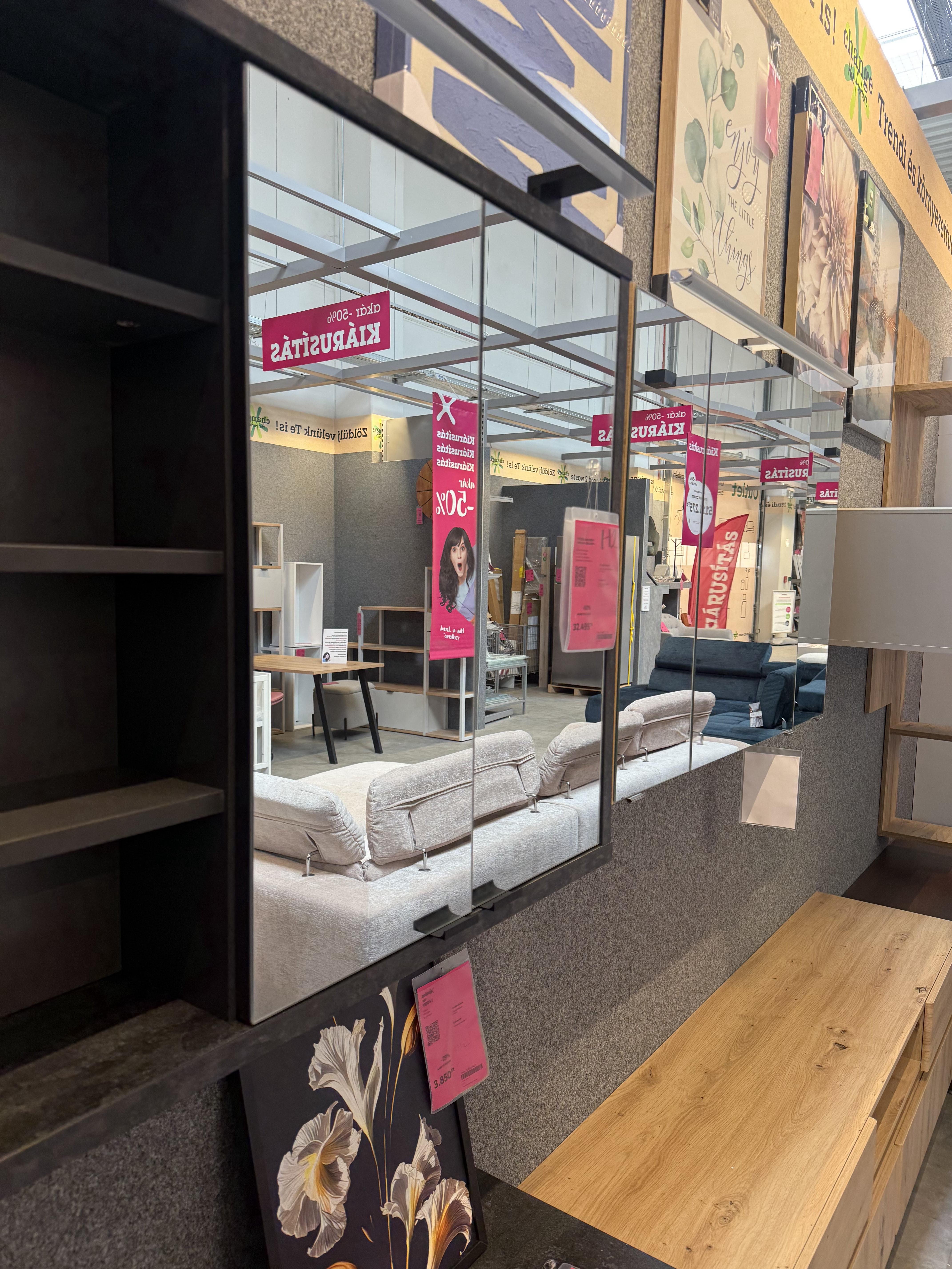 CSEPEL OUTLET TÜKRÖS SZEKRÉNY CAMILLO -EXKLUSIV-