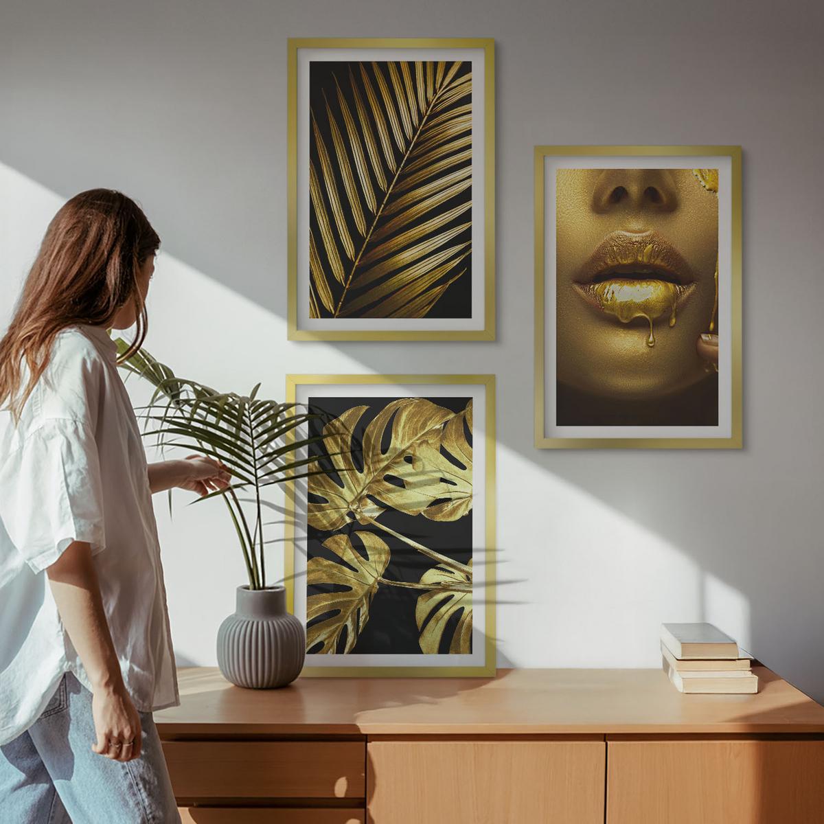 BILDER SET 3er Set - 40x60 cm Goldrahmen - Mund einer Frau mit Monstera-Palme - Goldfarben, Kunststoff (40/60cm) - TULUP