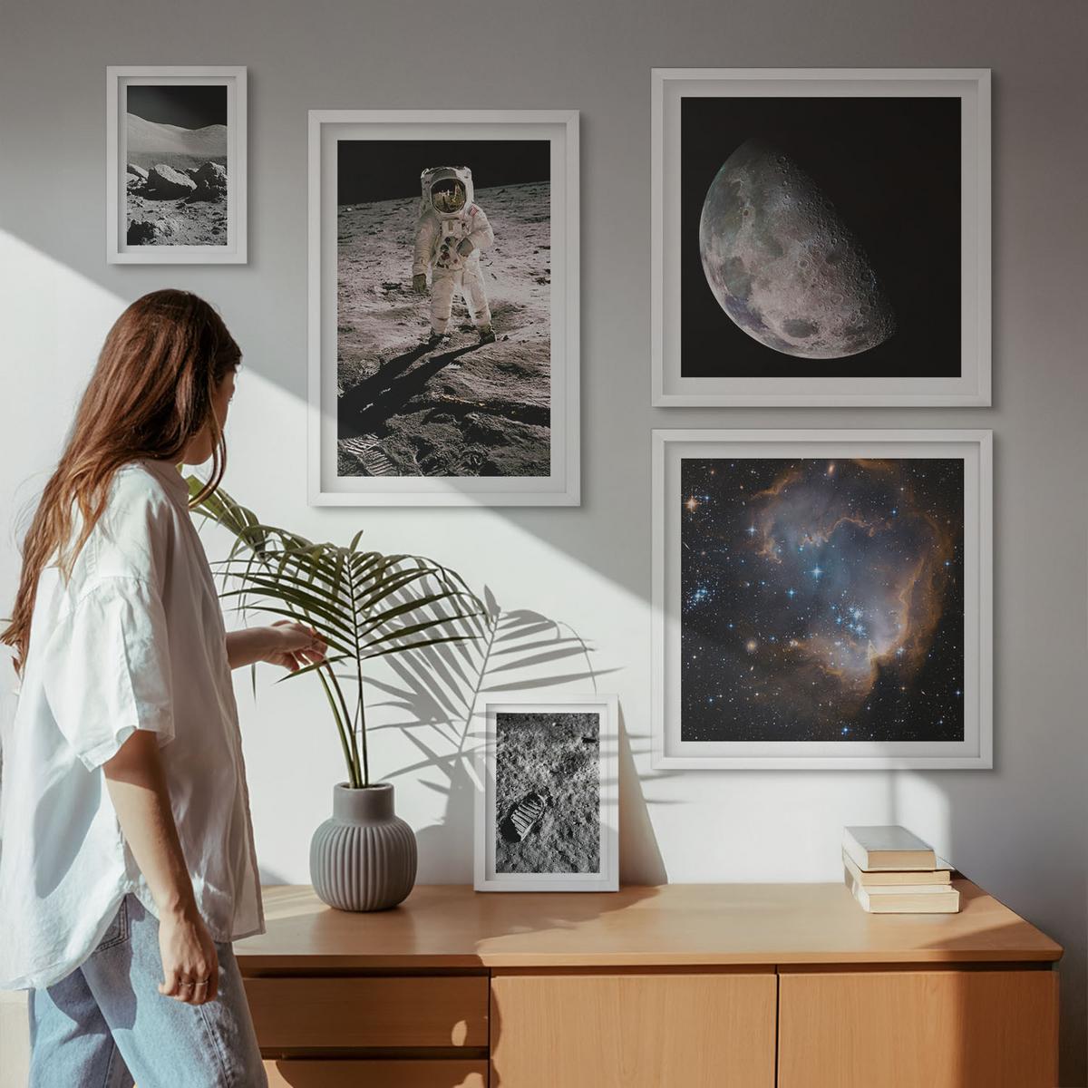 BILDER SET 5er Set - 50x50 cm & 20x30 cm & 40x60 cm Weißer Rahmen - Astronautenfoto vom Mond - Weiß, Kunststoff (40/60cm) - TULUP