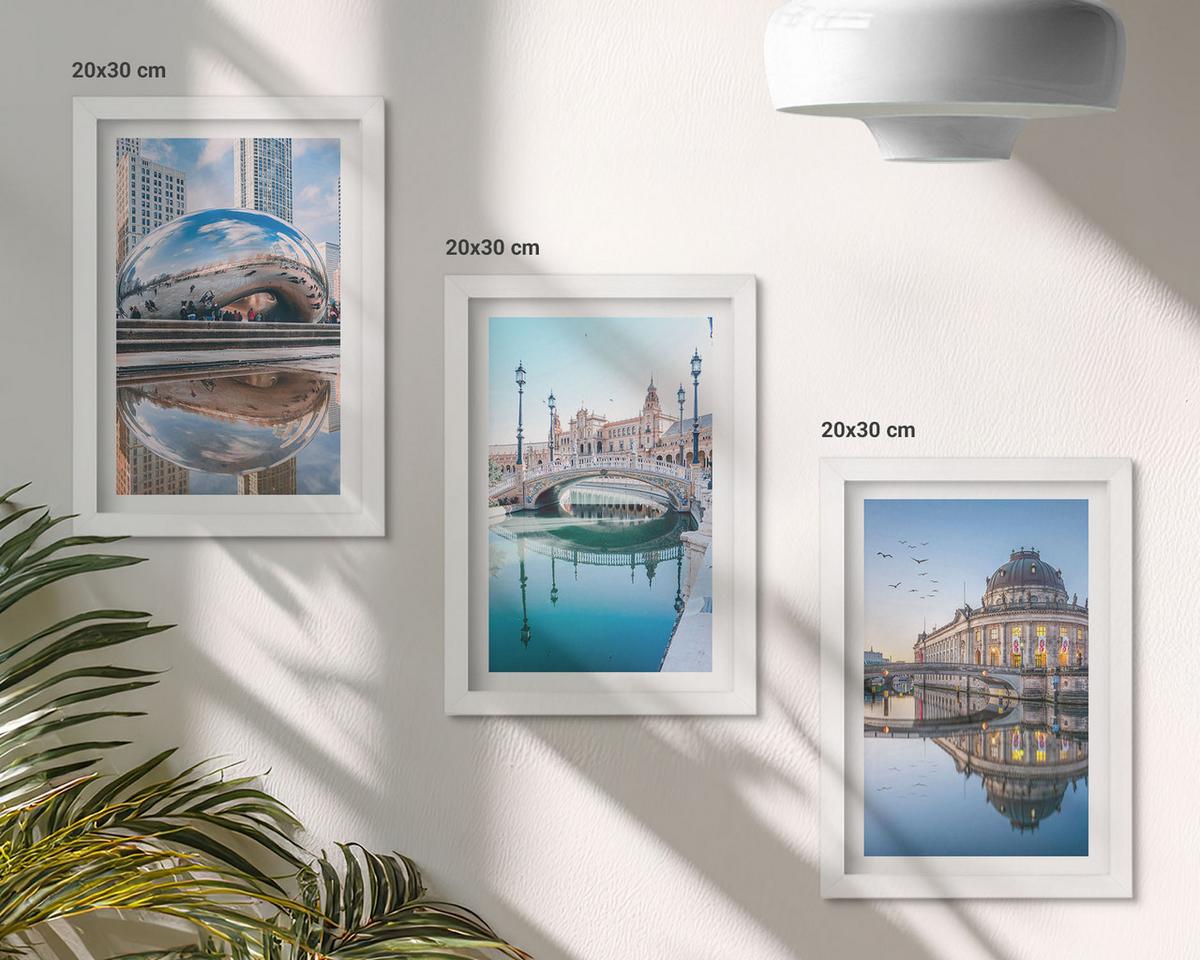 BILDER SET 3er Set - 20x30 cm Weißer Rahmen - Architektur von Städten am Wasser - Weiß, Kunststoff (20/30cm) - TULUP