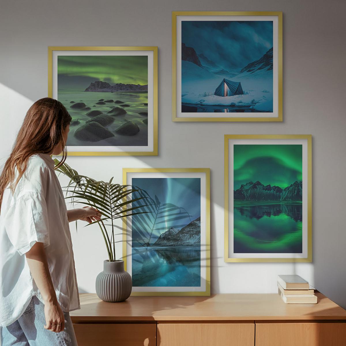 BILDER SET 4er Set - 50x50 cm & 40x60 cm Goldrahmen - Winterlandschaft mit Nordlichtern - Goldfarben, Kunststoff (50/50cm) - TULUP
