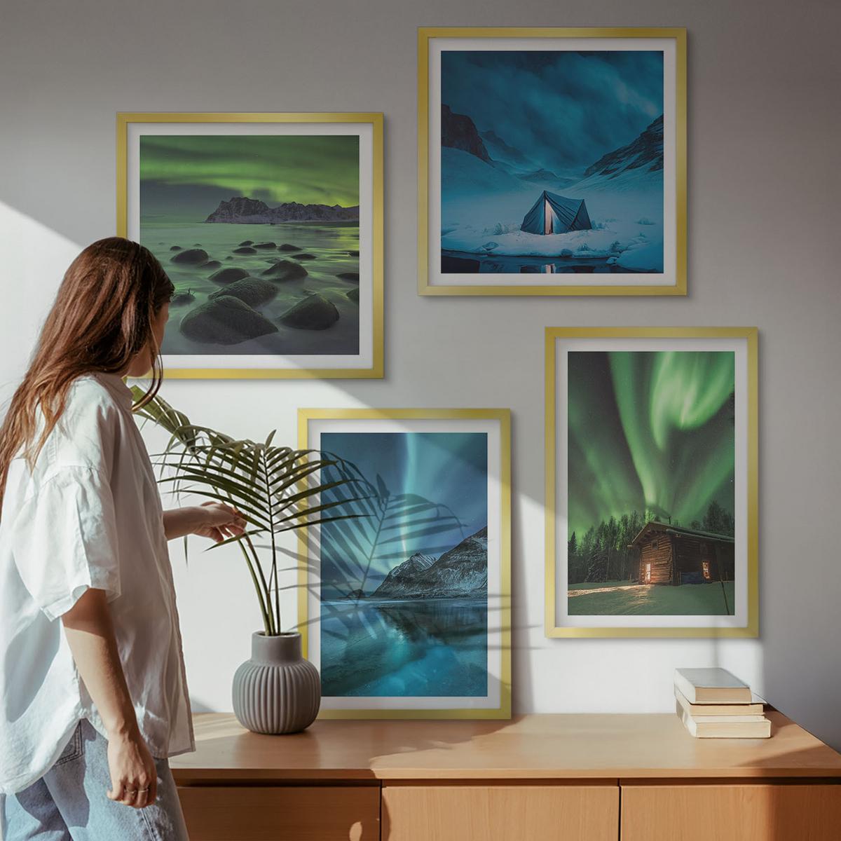 BILDER SET 4er Set - 50x50 cm & 40x60 cm Goldrahmen - Winterlandschaften, Nordlichter, Berge - Goldfarben, Kunststoff (50/50cm) - TULUP