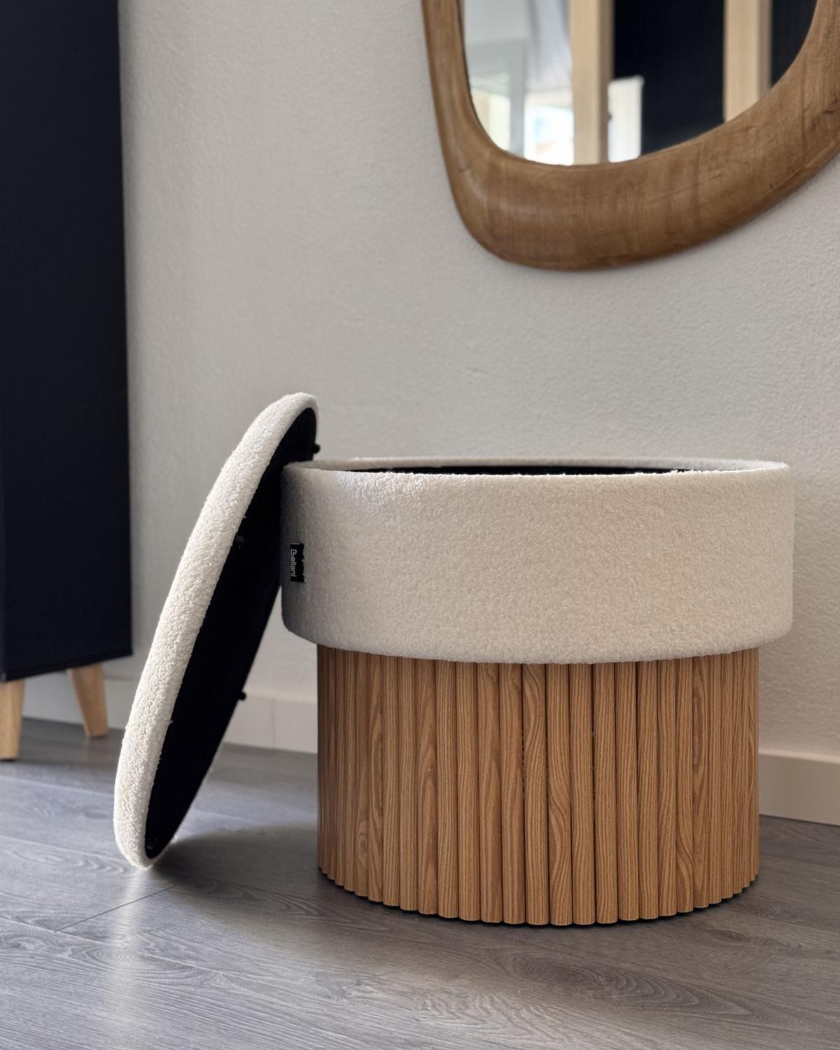 POUF mit Stauraum Bouclé Cremeweiß Richey - Weiß, Textil (50/46/50cm) - Beliani