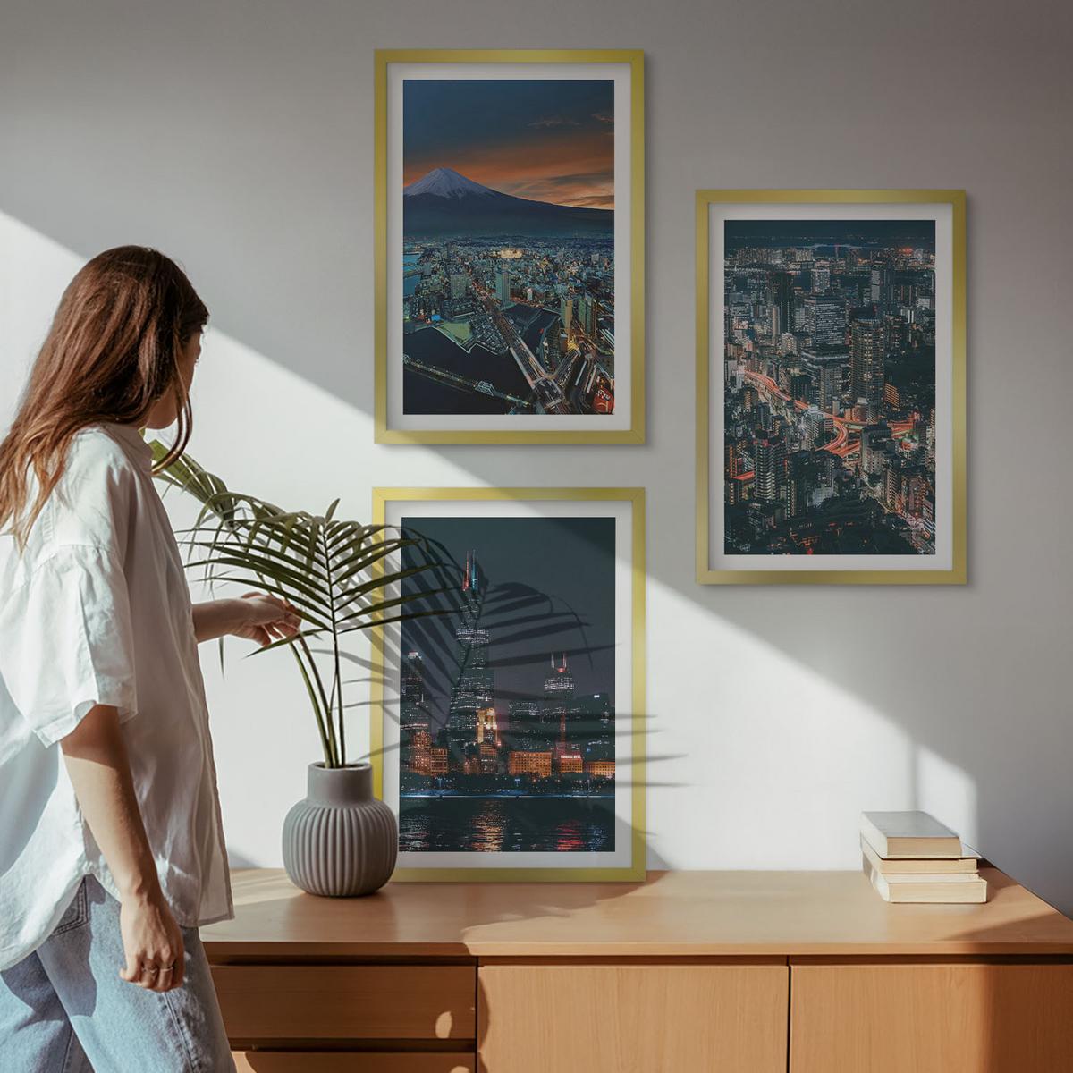BILDER SET 3er Set - 40x60 cm Goldrahmen - Bergpanorama der Stadt bei Nacht - Goldfarben, Kunststoff (40/60cm) - TULUP