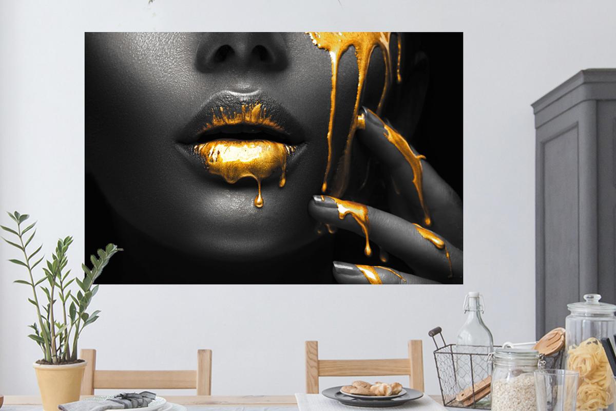 WANDTATTOO Frau - Schwarz - Gold - Gesicht - Lippen Wandsticker 120x80 cm - Goldfarben, Kunststoff (120/80/0.1cm) - MuchoWow