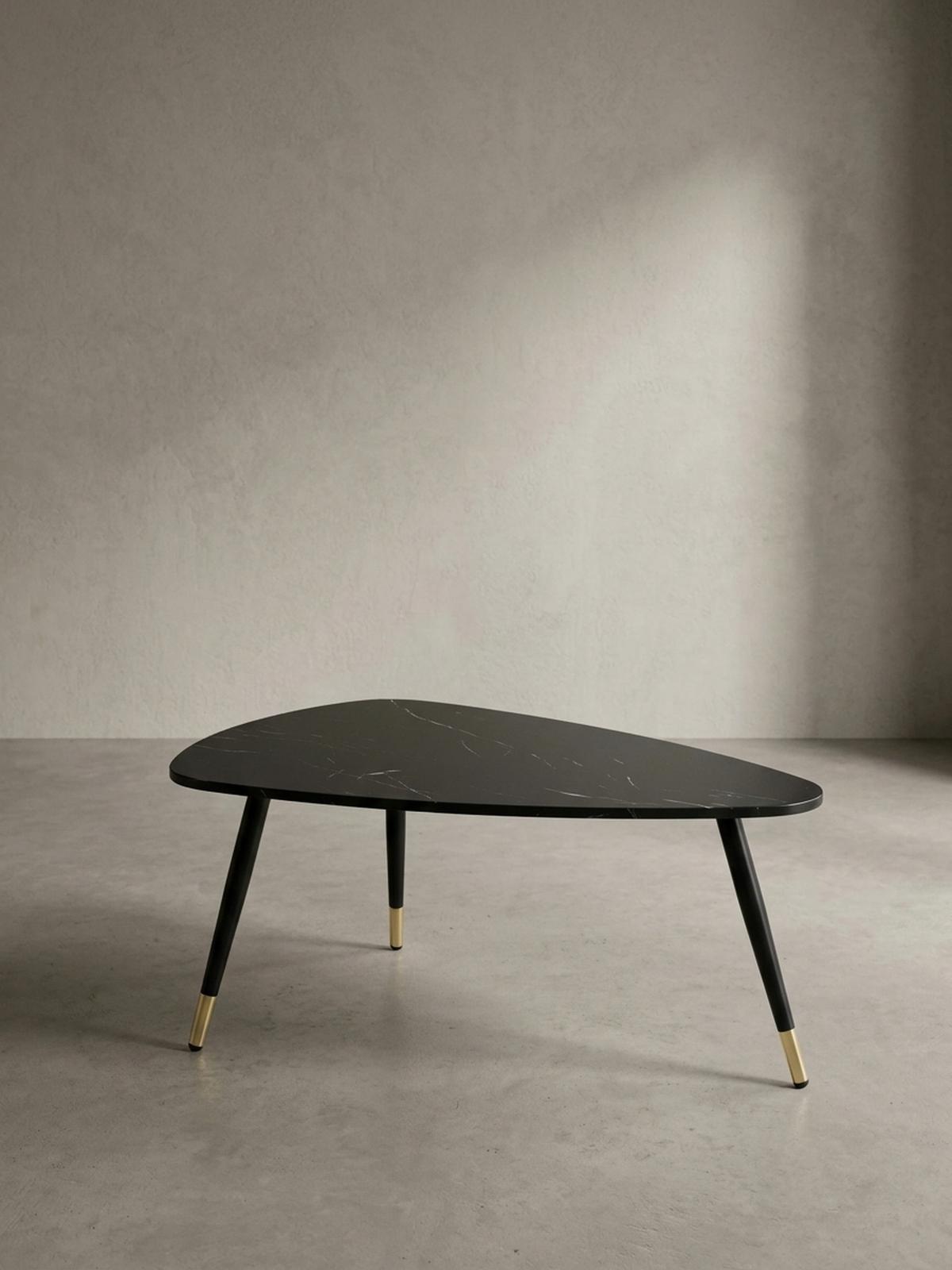 COUCHTISCH mit Marmor Optik, Dreibein, Metall-Gestell, Dreieckig, Schwarz 90x60x41 cm - Schwarz, Holzwerkstoff/Metall (60/90/41cm) - KADIMA DESIGN