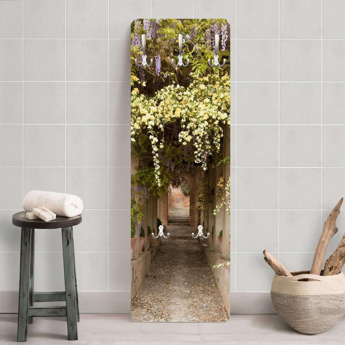 WANDGARDEROBE - Blumengesäumter Weg in Spanien 34/105 cm - Braun, Holzwerkstoff (34/105/1.6cm) - Bilderwelten