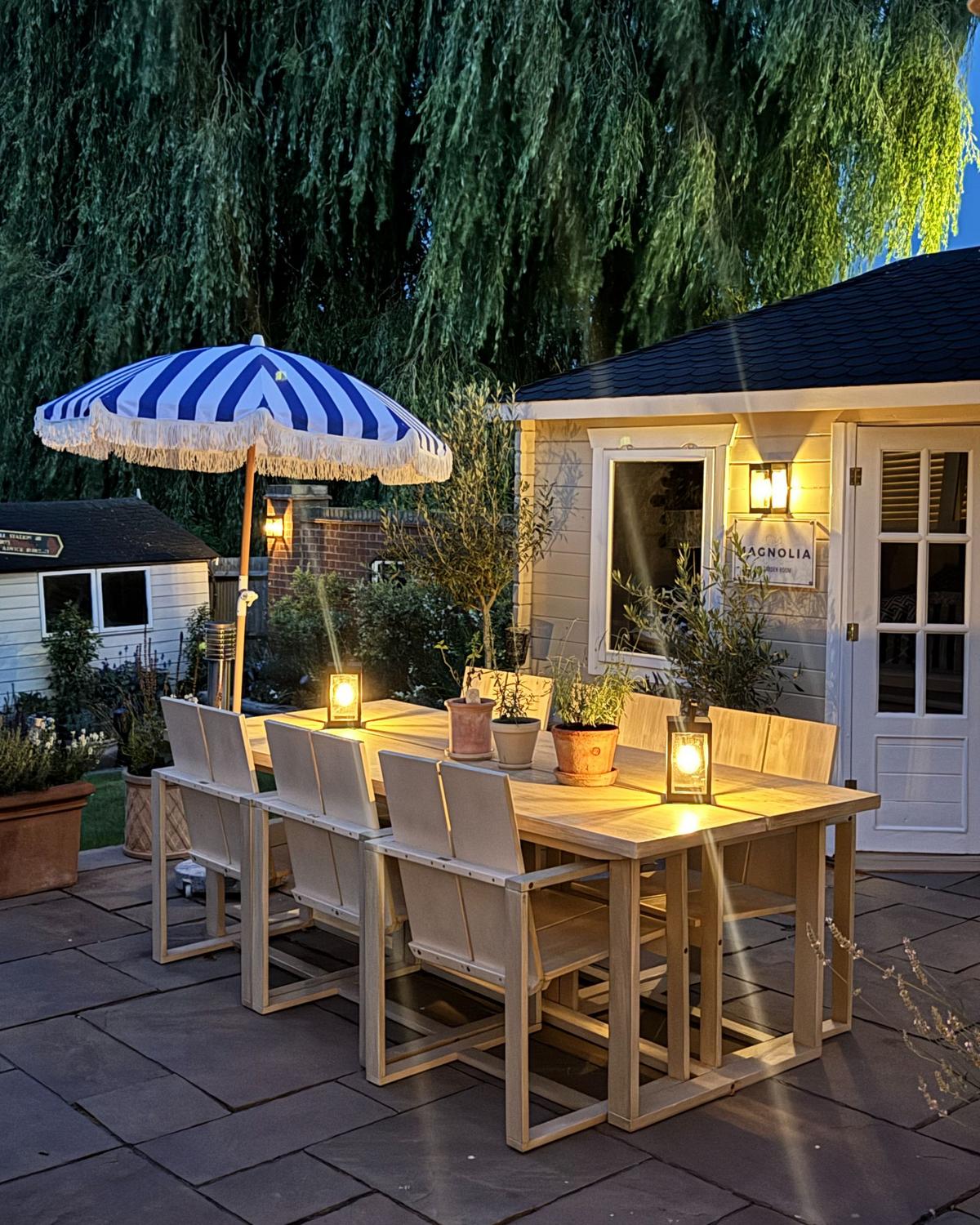 GARTENSTUHL 6er Set Heller Holzfarbton Azzanello - Hellbraun/Weiß, Holz (63/90/61cm) - Beliani