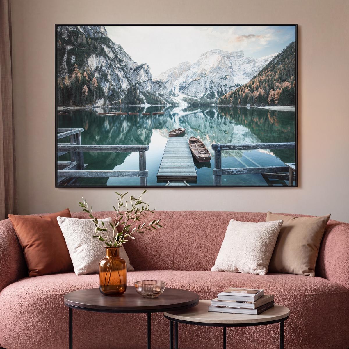 LEINWAND Bilder mit Rahmen - Natur - Berge - Schnee - Wald - Boot - 120x80 - Hellgrün, Textil (120/80cm) - MuchoWow