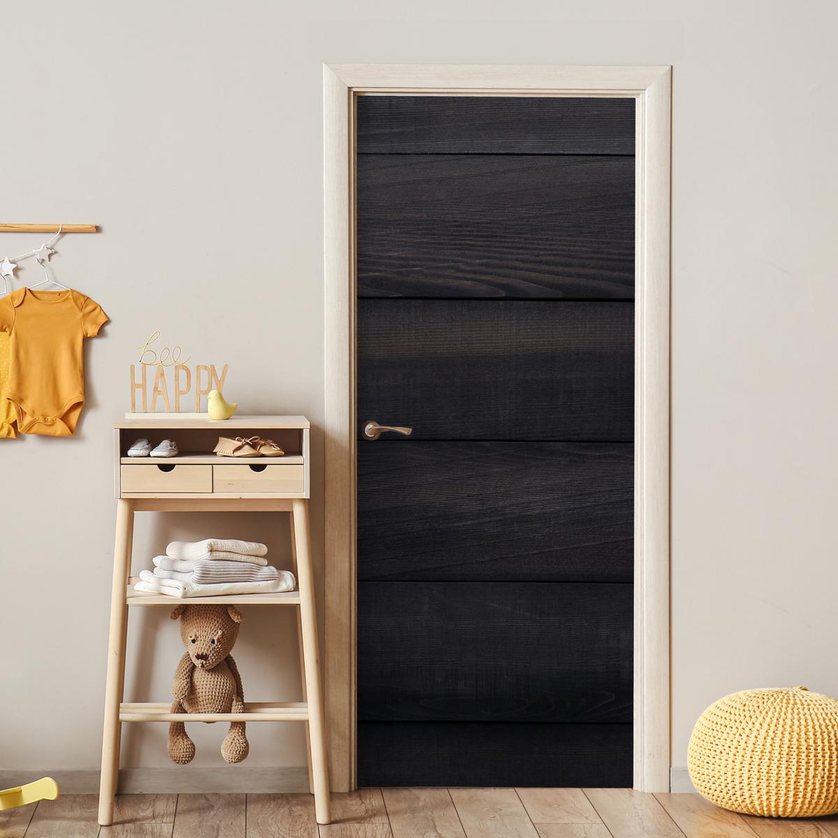 TÜRAUFKLEBER Schwarzer Hintergrund mit einer Plankenstruktur Wanddeko 90x205 cm - Türtapete - Schwarz, Kunststoff (90/0.1cm) - MuchoWow