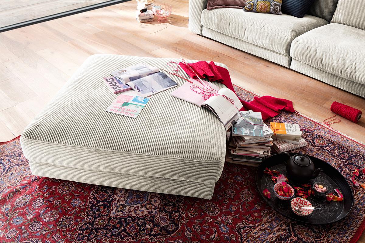 BIG HOCKER MADELINE Cremeweiß Cord - Creme, Textil (120/43/120cm) - KAWOLA