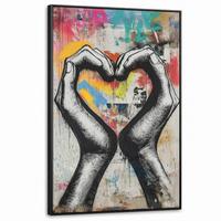 LEINWAND Bilder mit Rahmen - Hände - Herz - Straßenkunst - Graffiti - 90x140 - Multicolor, Textil (90/140cm) - MuchoWow