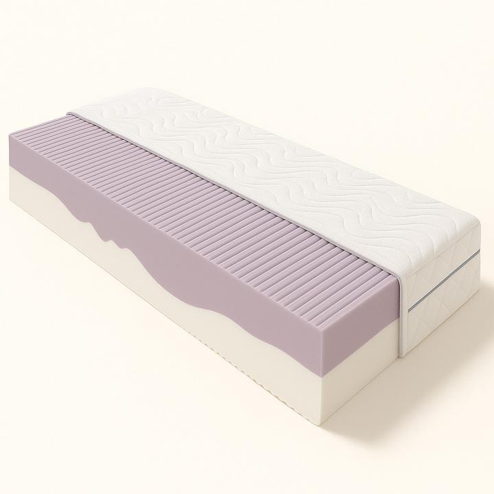 Komfortschaummatratze auf beigen Hintergrund