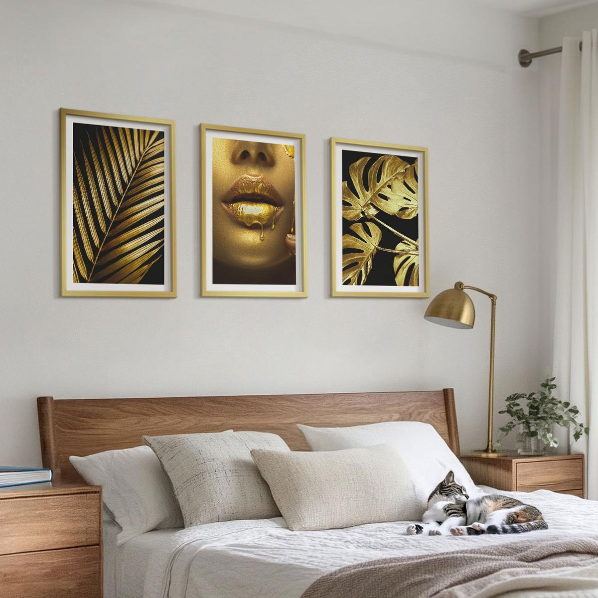 BILDER SET 3er Set - 40x60 cm Goldrahmen - Mund einer Frau mit Monstera-Palme - Goldfarben, Kunststoff (40/60cm) - TULUP