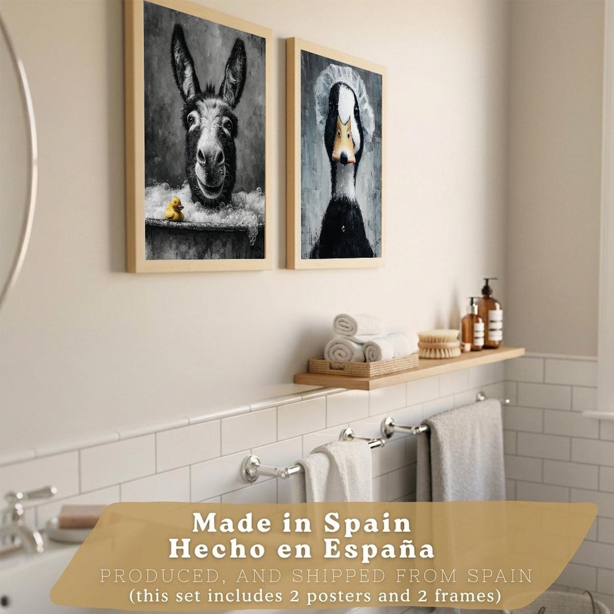 POSTER 2er-Set dekorative Badezimmer-Kunstdrucke, lustige für Wand, Toilette und mit Tieren in der Badewanner, Stil Leichter Holzrahmen A3 - Beige, Papier (42/29.7/3cm) - Nacnic