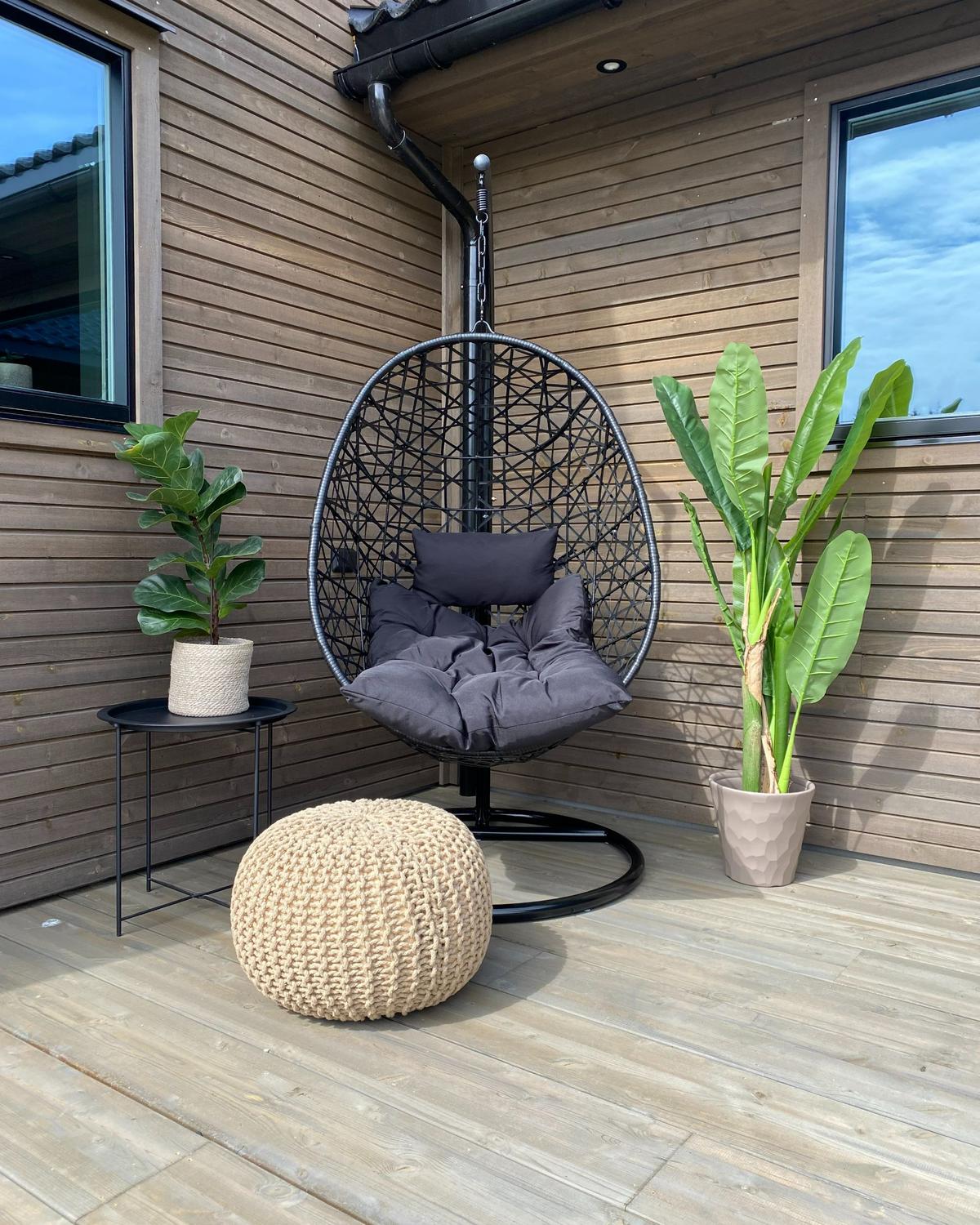 HÄNGESESSEL PE Rattan schwarz 94 cm Alatri - Schwarz, Kunststoff (94/108/96cm) - Beliani