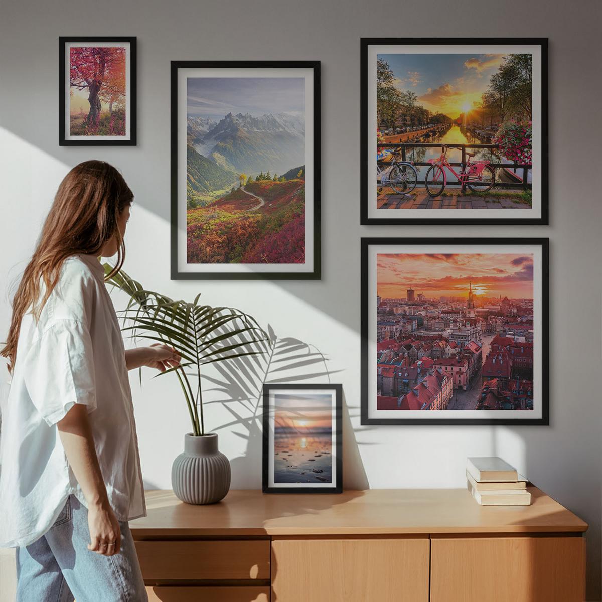 BILDER SET 5er Set - 50x50 cm & 20x30 cm & 40x60 cm Schwarzer Rahmen - Einfache Zeichnungen von Stadtansichten - Schwarz, Kunststoff (40/60cm) - TULUP