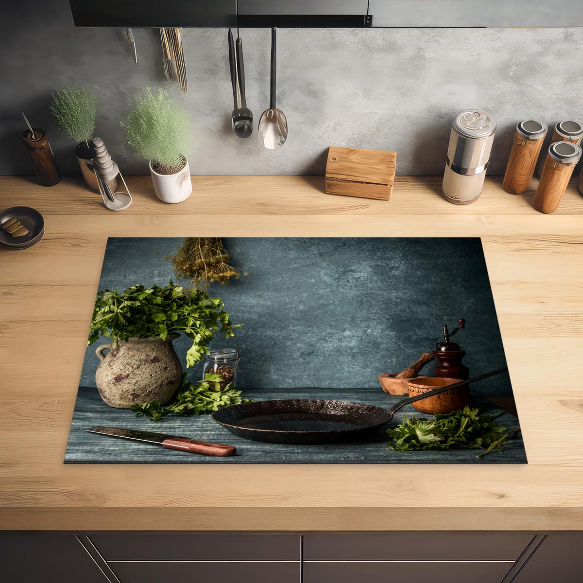 HERDABDECKPLATTE Kräuter - Gewürze - Pfanne - Messer - Grau - Rustikal Herdabdeckung Induktionsfeld 75x52 cm - Petrol, Kunststoff (75/52/0.2cm) - MuchoWow