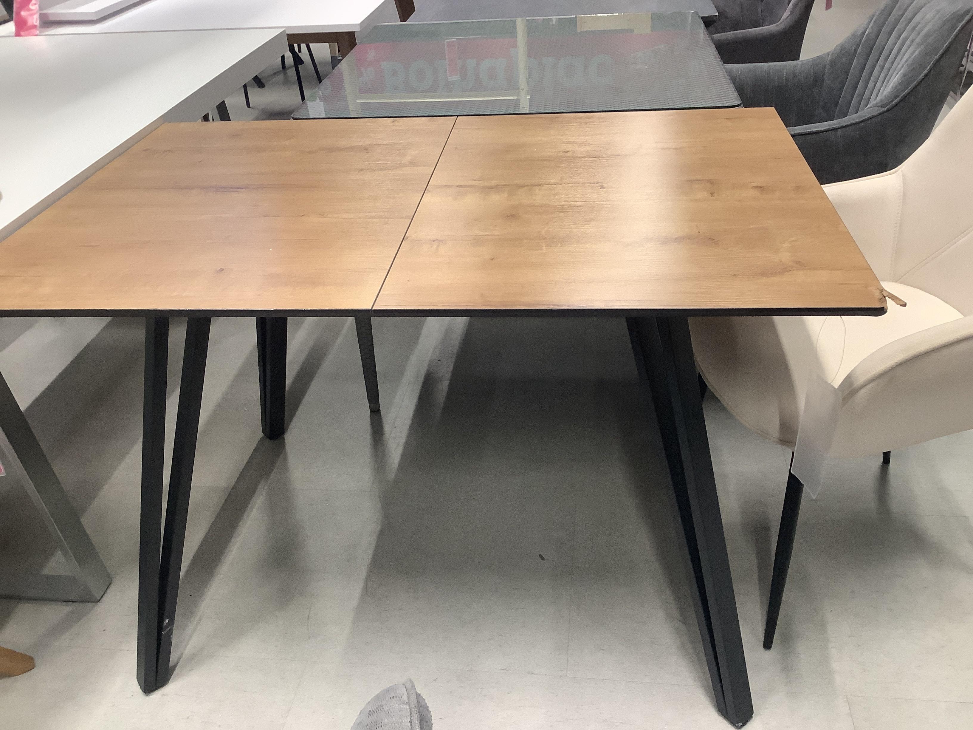 Kihúzható asztal DANIEL