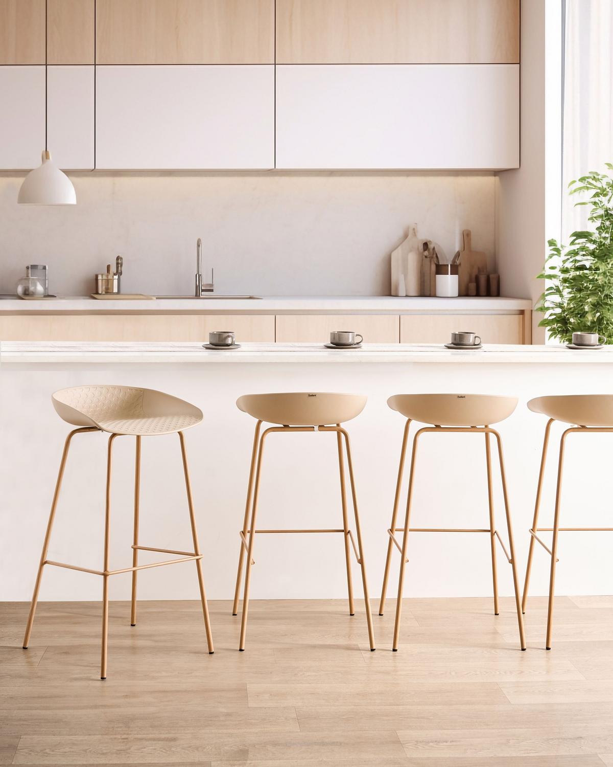 BARSTUHL 4er-Set Beige Venlo - Hellbraun, Kunststoff (43/84/44cm) - Beliani